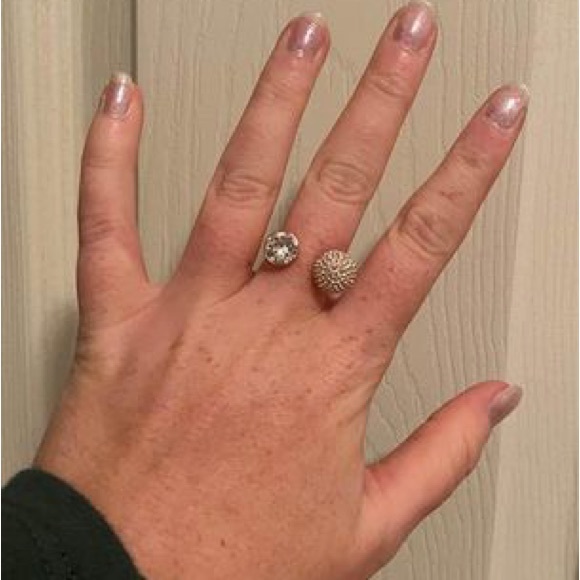 Swarovski adjustable ring - Picture 1 of 2